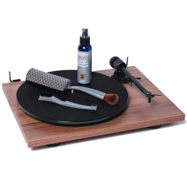 MusicNomad 6 'n 1 Vinyl Record Cleaning and Care Kit - Image 3