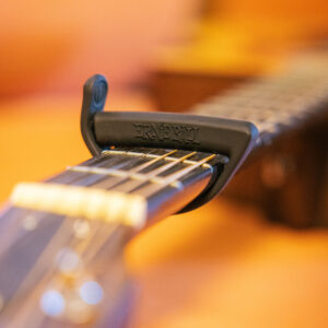 ERNIE BALL FLEX CAPO BLACK