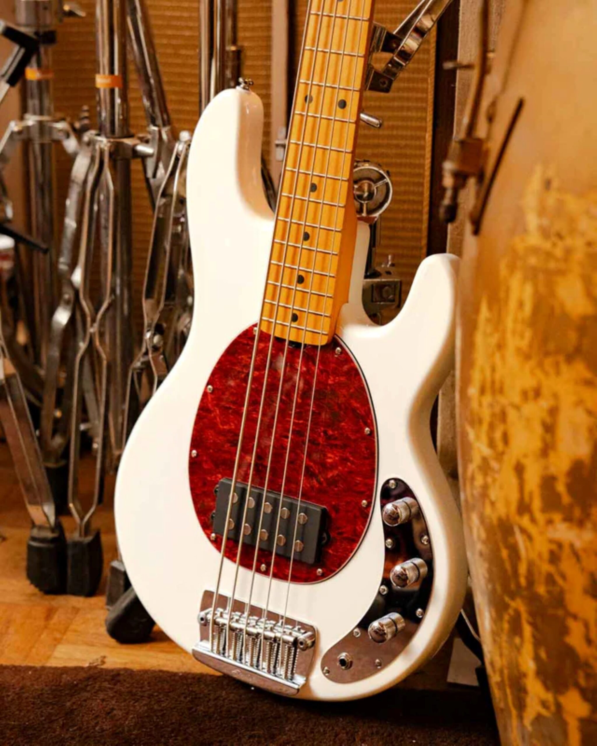 Sterling By Music Man StingRay Classic RAY25CA Bass Guitar - Olympic White - Image 7